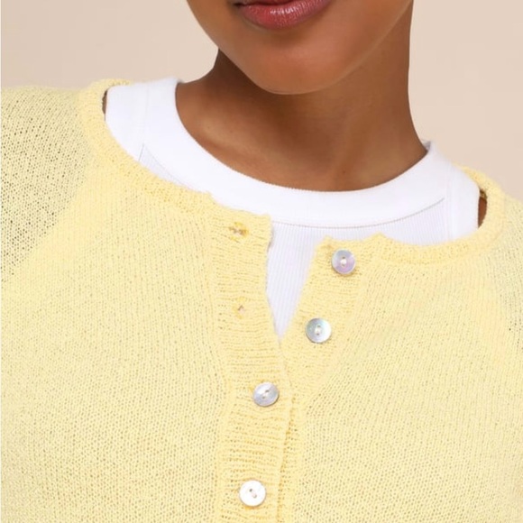 Pristinely Cute Light Yellow Button-Up Cardigan NWOT - Picture 3 of 5